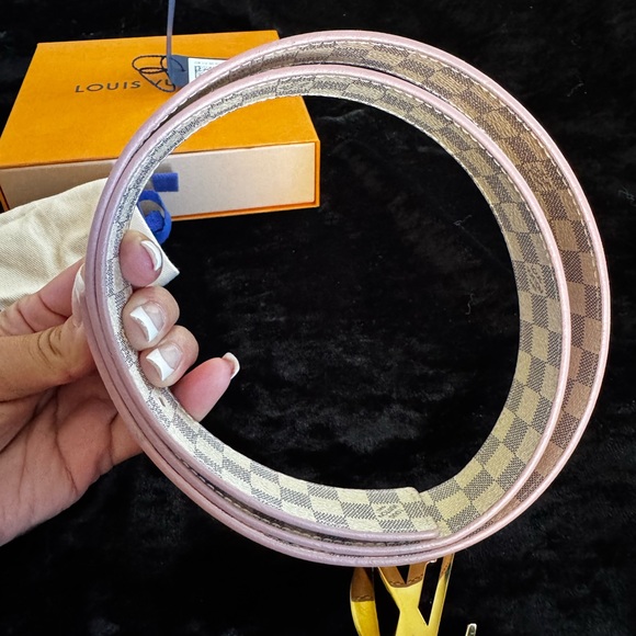 Louis Vuitton initials reversible 30mm belt - Picture 6 of 9